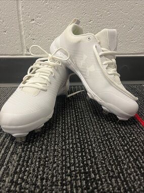 Under Armour White Softball/Baseball Cleats